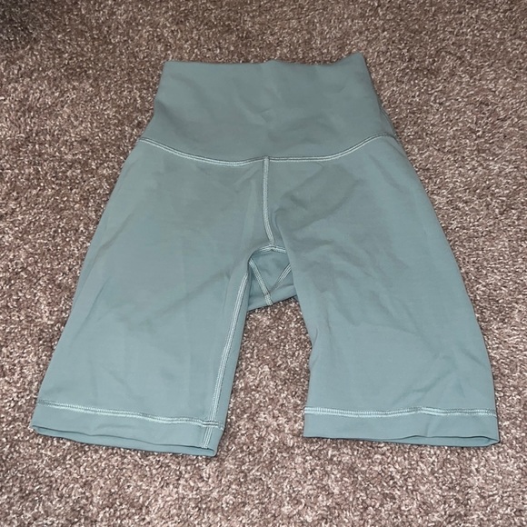 Lululemon biker shorts - Picture 1 of 2